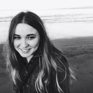 Meet your Posher, Alona